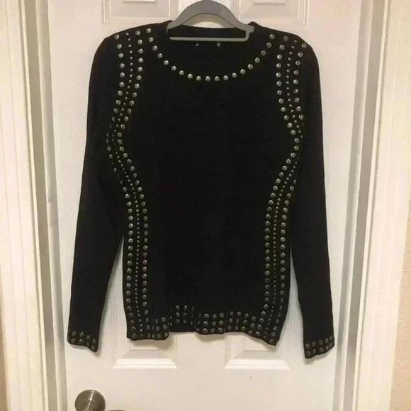 VENUS Women’s Black Long Sleeve Top with silver button accents M XL - Picture 10 of 16